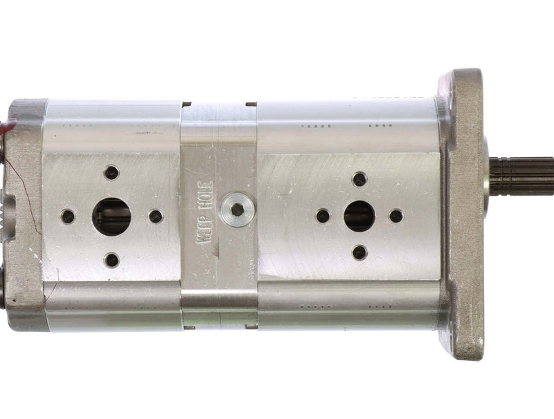 Load image into Gallery viewer, New Kubota  L4150DT-N Hydraulic Pump (Hyd Shuttle) 32530-76102
