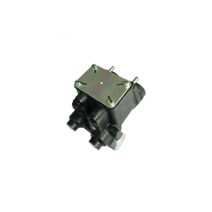 Load image into Gallery viewer, Master Cylinder Replaces Kubota Part # 3C081-67407
