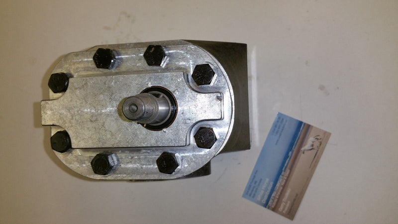 Load image into Gallery viewer, 3790722M1 Massey Ferguson Hydraulic Pump Main Dual 2640 2745 3525 3650 8150 ++
