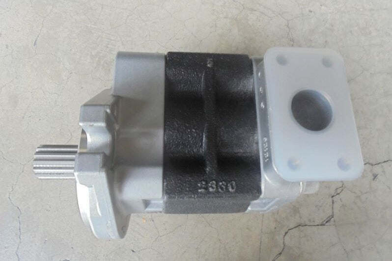 Load image into Gallery viewer, Hydraulic Pump Replaces Kubota Part Number 3P31082205
