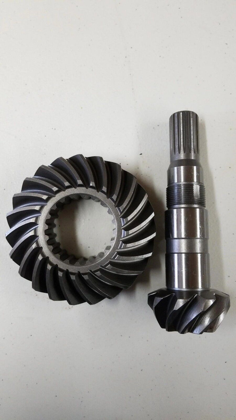 Load image into Gallery viewer, New Kubota Tractor Front Crown &amp; Pinion Shaft Fits M5660SUHD
