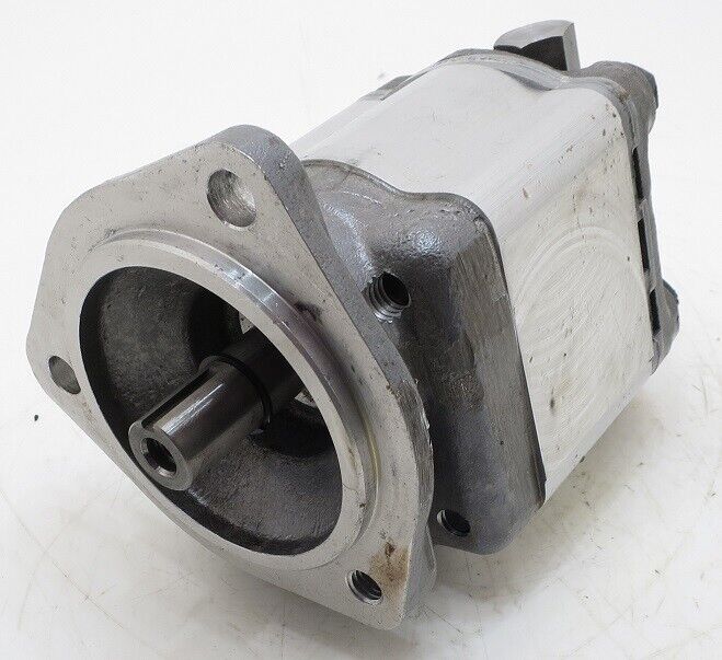 Load image into Gallery viewer, Steering Gear Pump - Fits JCB 3C-MK3 Backhoe
