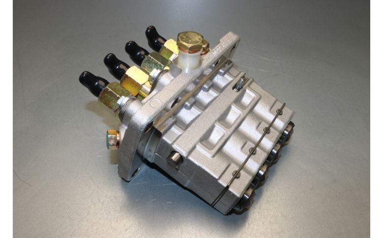 Load image into Gallery viewer, Fuel Injection Pump Fits Bobcat CT445
