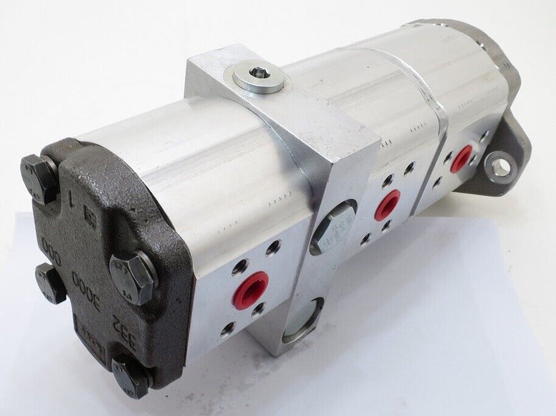 Load image into Gallery viewer, New Hydraulic Pump made to fit 331 Bobcat Mini Excavator with part # 6676970
