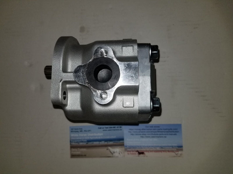 Load image into Gallery viewer, New Hydraulic Oil Pressure Pump Fits Kubota L1-205
