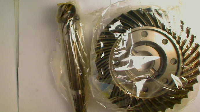 NEW Genuine Bevel Gear Set Kubota # 32721-97922