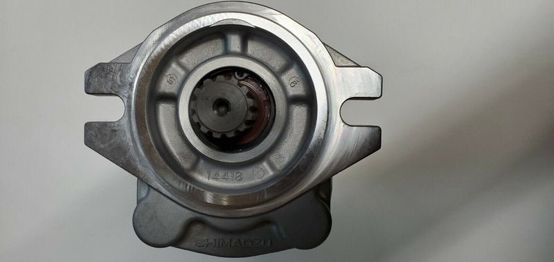 Load image into Gallery viewer, OEM Hydraulic Pump for Kubota Part Number 3Y205-82203
