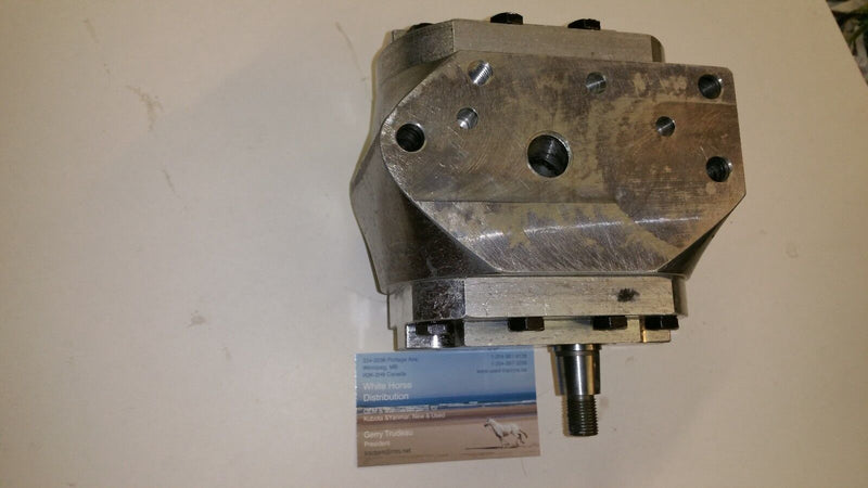 Load image into Gallery viewer, 3790722M1 Massey Ferguson Hydraulic Pump Main Dual 2640 2745 3525 3650 8150 ++
