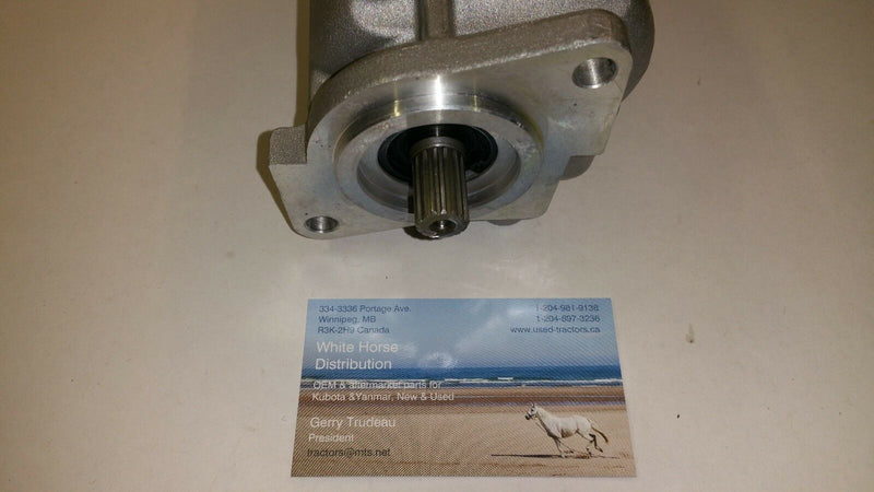Load image into Gallery viewer, New Kubota  L3940DT,L3940HST, L3940GST Hydraulic Oil Pressure Pump T1150-36440
