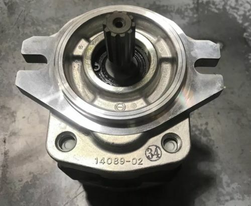 Load image into Gallery viewer, NEW HYDRAULIC GEAR PUMP FITS CAT C6500 FORKLIFT
