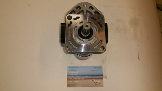 Rear Hydraulic Pump Fits JD AM877525 for Models 870, 970, 1070