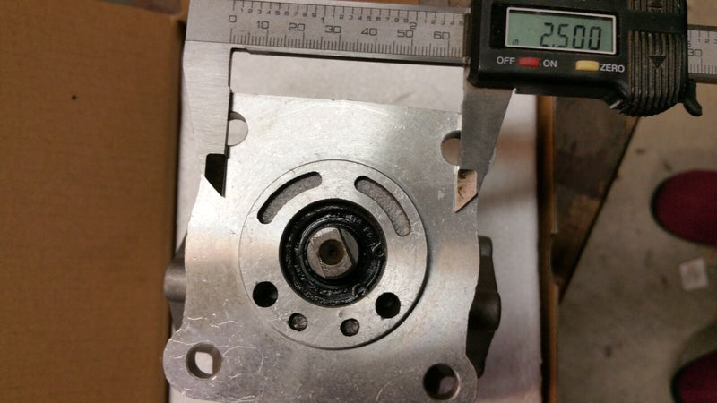 Load image into Gallery viewer, New Iseki TX1300, TX1500 Hydraulic Oil Pressure Pump
