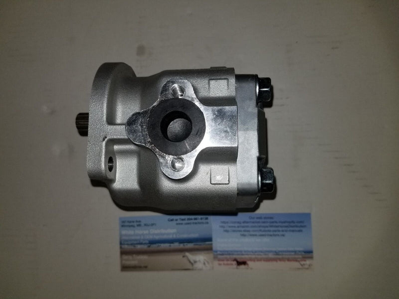 Load image into Gallery viewer, 31351-76100, 31351-76102 New Hydraulic Oil Pressure Pump Fits Kubota L2550DT
