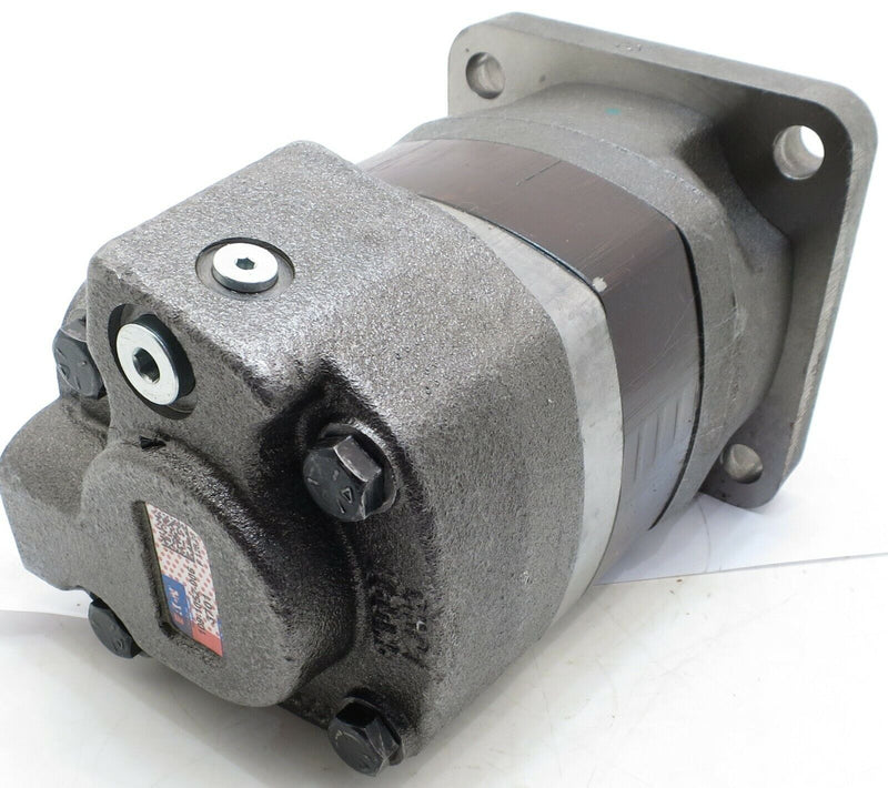 Load image into Gallery viewer, Hydraulic Drive Travel Motor Fits Bobcat 643 (s/n 501511001-later) Left or Right
