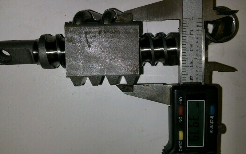 Load image into Gallery viewer, Kubota L2402 steering ball/nut assy 38240-16200, 3824016200, 38240-16500
