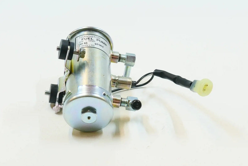 Load image into Gallery viewer, GENUINE Fuel Pump Assy Replaces Kubota Part Number 3T400-52030

