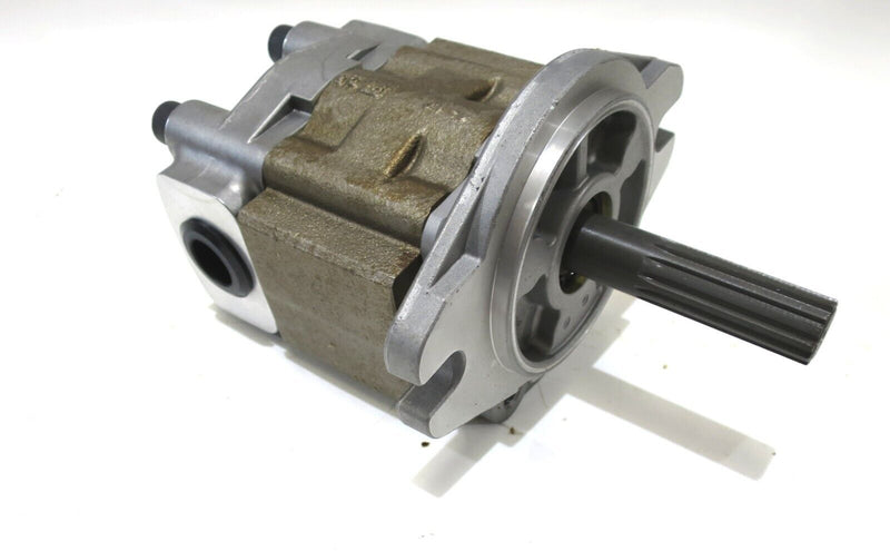 Load image into Gallery viewer, HYDRAULIC GEAR PUMP Compatible with Mitsubishi/CAT Forklift Part # 91K71-10100
