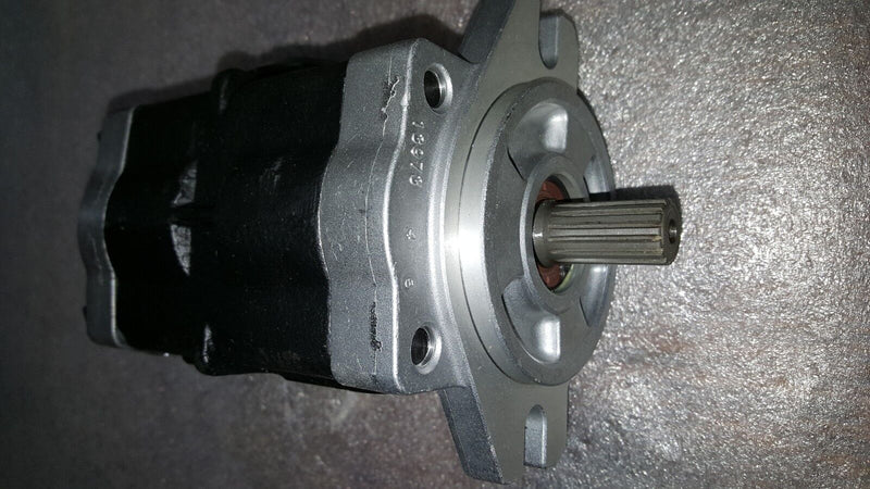 Load image into Gallery viewer, New Kubota  M6060/M7040/M7060/M8540/M5660 Hydraulic Pump 3C001-82203

