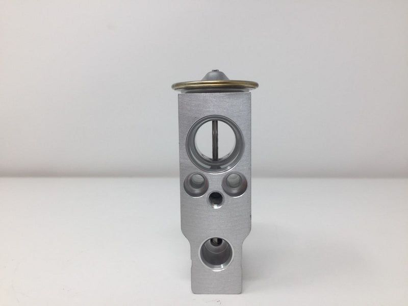 Load image into Gallery viewer, Replacement Expansion Valve for Kubota Part Number 3a851-72170
