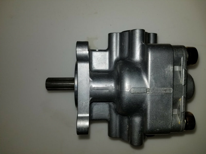 Load image into Gallery viewer, New Massey Ferguson 1540 Hydraulic Oil Pressure Pump part # 6241632M91
