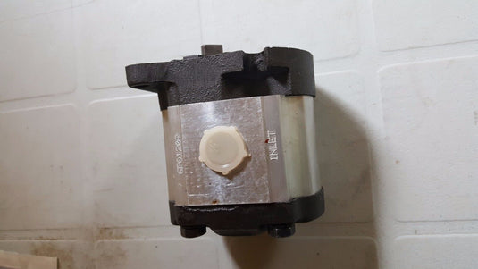 New Hydraulic Oil Pressure Pump Fits Kubota B20