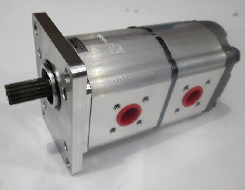 Load image into Gallery viewer, New Tandem Hydraulic Pump Fits Kubota L48 part # 32771-76202
