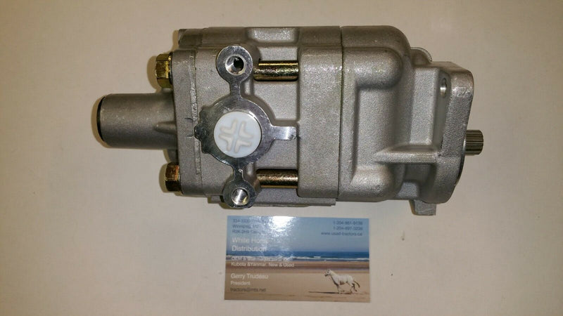 Load image into Gallery viewer, New Kubota  L3940DT,L3940HST, L3940GST Hydraulic Oil Pressure Pump T1150-36440
