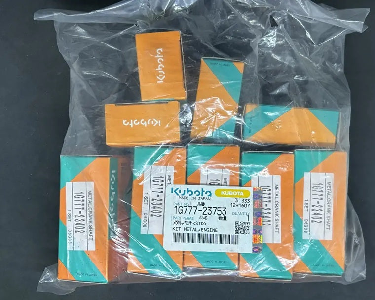 Load image into Gallery viewer, New Genuine OEM Kubota Engine Crankshaft With Bearing kit Part #&#39;s 1G777-23010, and 1G777-23752
