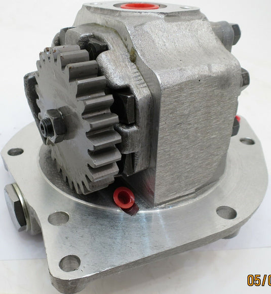 New Hydraulic Pump Compatible With Ford N/H Tractor  7200