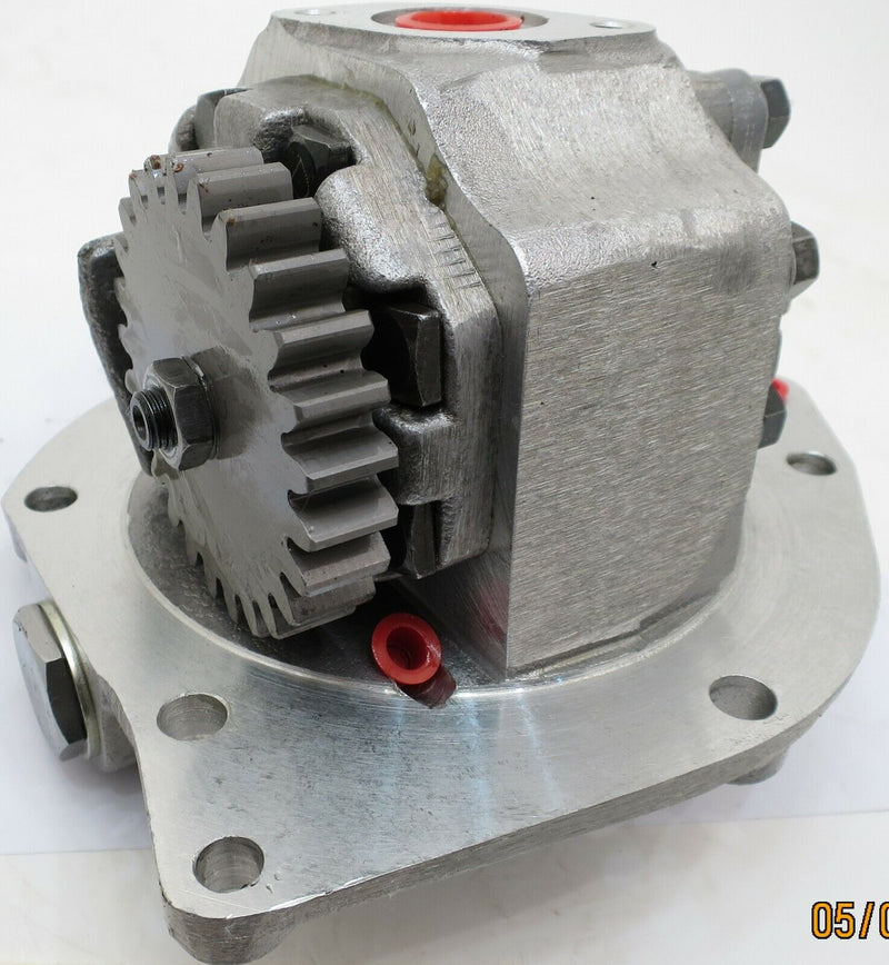 Load image into Gallery viewer, New Hydraulic Pump Compatible With Ford N/H Tractor  7100
