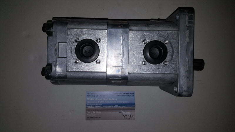 Load image into Gallery viewer, New Kubota M8200 Tandem Hydraulic Pump
