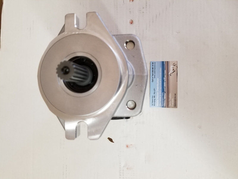 Load image into Gallery viewer, New Kubota  M8560, M9540 Hydraulic Pump 3C081-82203, 3C081-82200, 3C081-82202
