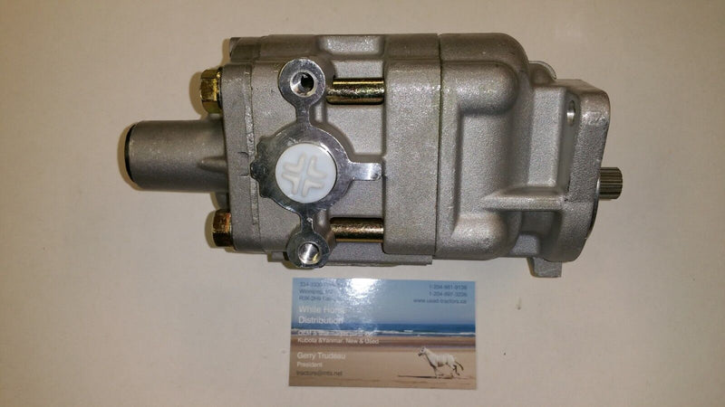 Load image into Gallery viewer, New Kubota  L2800DT, L2800HST, L2800F Hydraulic Oil Pressure Pump T1150-36403
