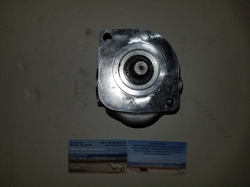 Load image into Gallery viewer, 31351-76100, 31351-76102 New Hydraulic Oil Pressure Pump Fits Kubota L3000DT
